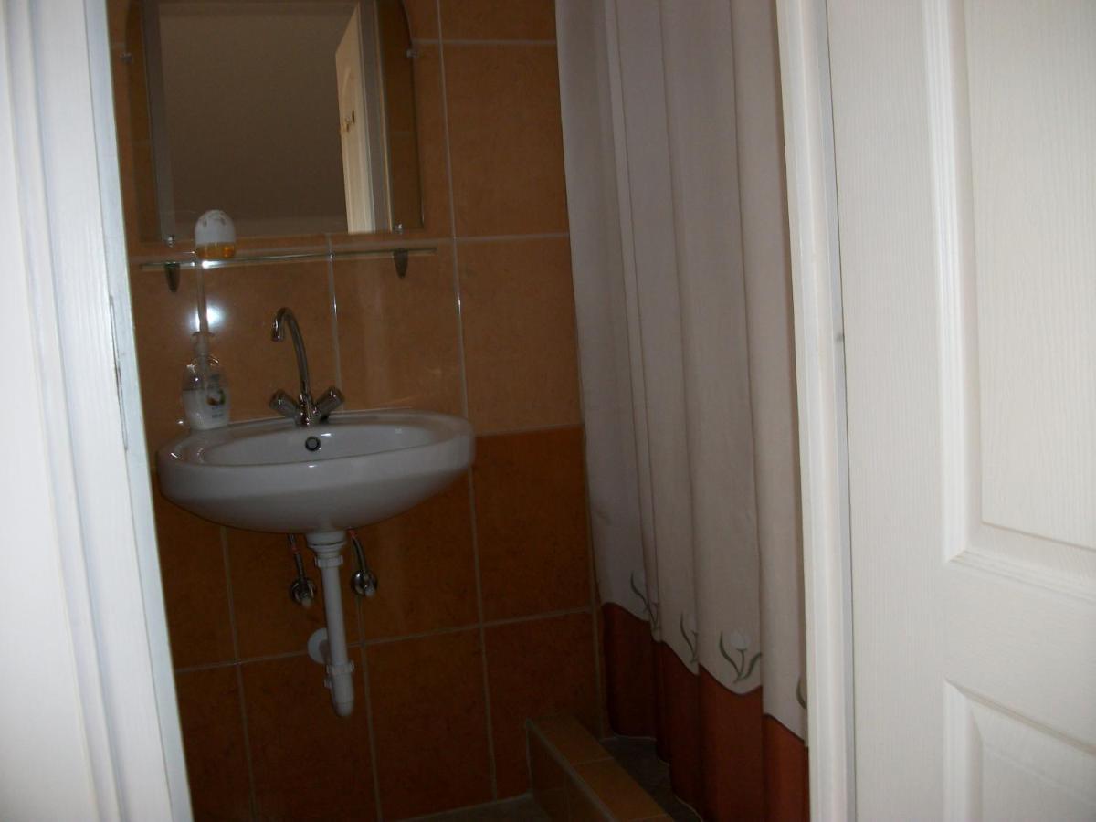 Eden Vendeghaz Hotel Miskolc Buitenkant foto