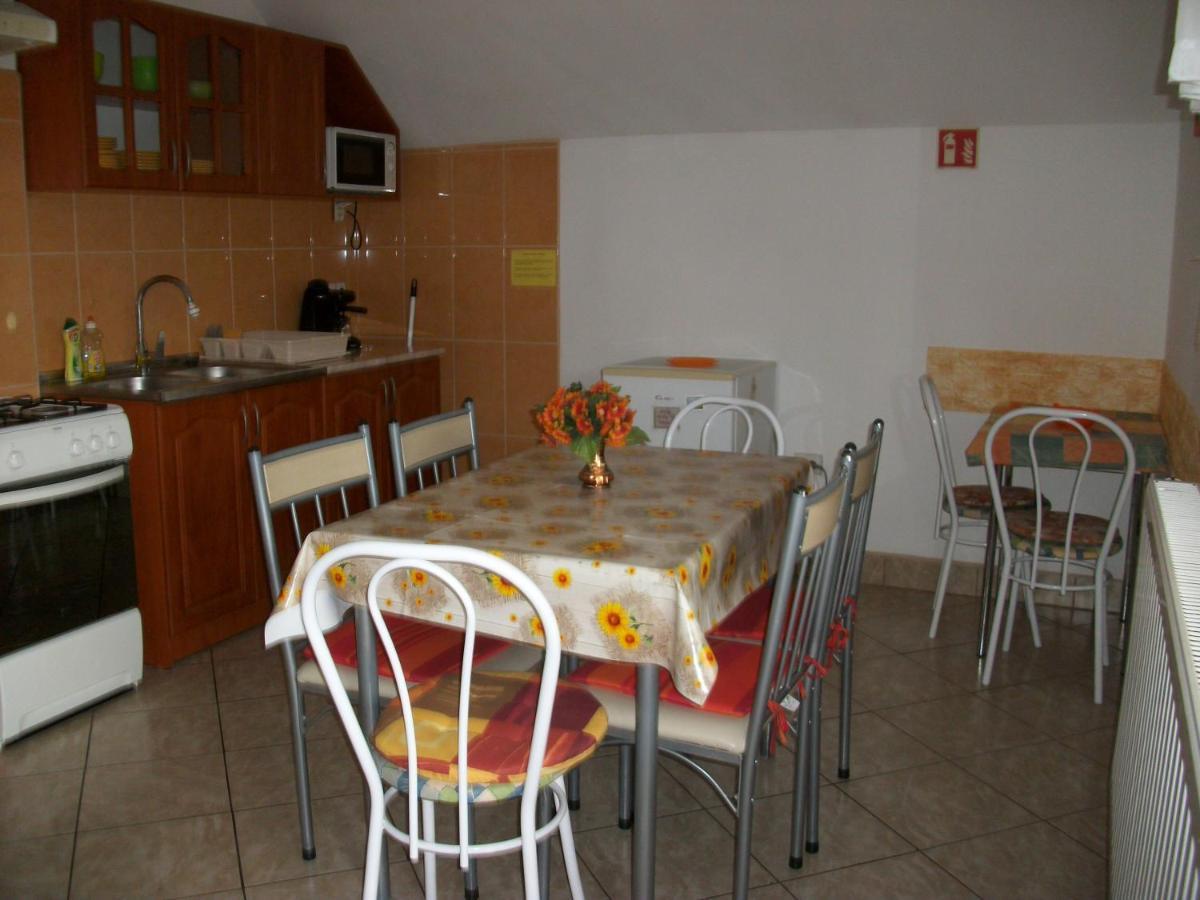Eden Vendeghaz Hotel Miskolc Buitenkant foto