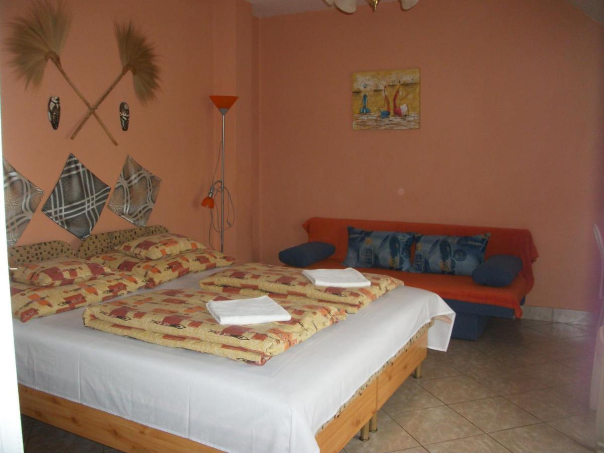 Eden Vendeghaz Hotel Miskolc Buitenkant foto