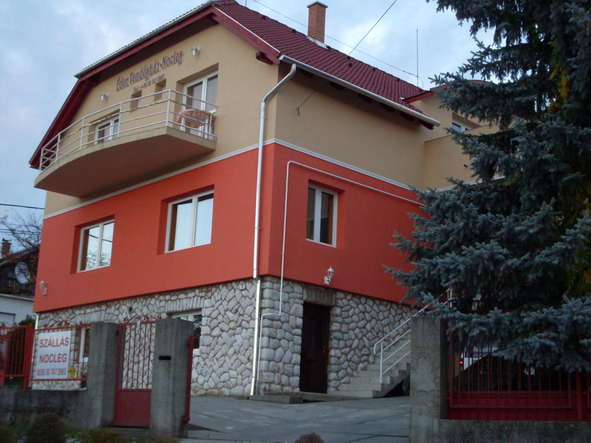 Eden Vendeghaz Hotel Miskolc Buitenkant foto