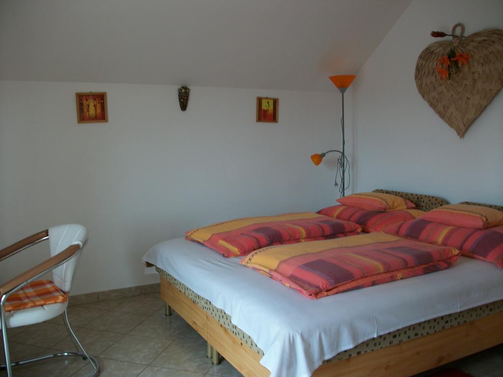 Eden Vendeghaz Hotel Miskolc Buitenkant foto