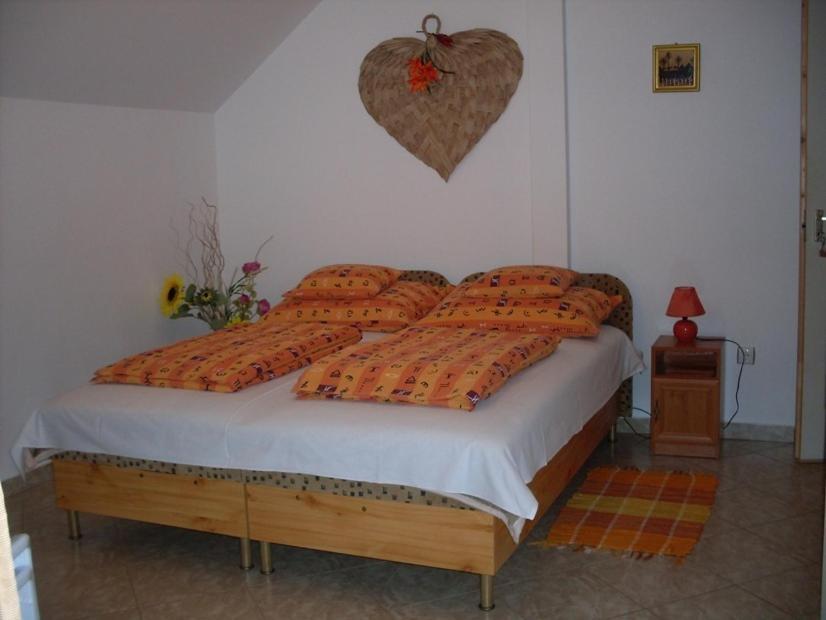 Eden Vendeghaz Hotel Miskolc Buitenkant foto